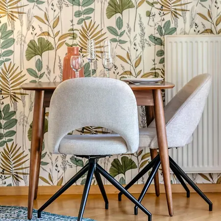 Floria Elegant Avec Balcon Cave Et Parking
